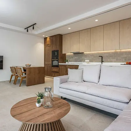 Avgi Thesan Villa *
