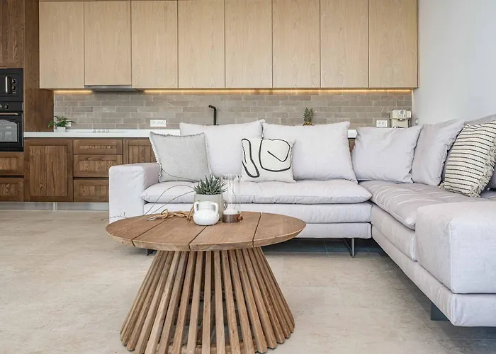 Avgi Thesan Βίλα *